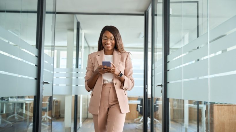 How To Choose Communication Channels At The Workplace