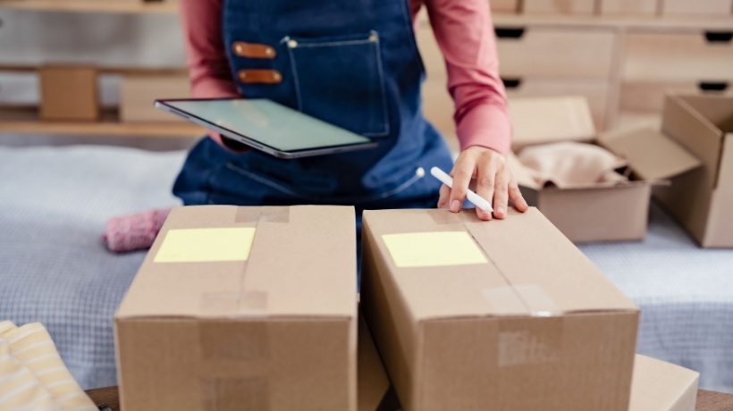 How Can eLearning Help Offline Retailers?